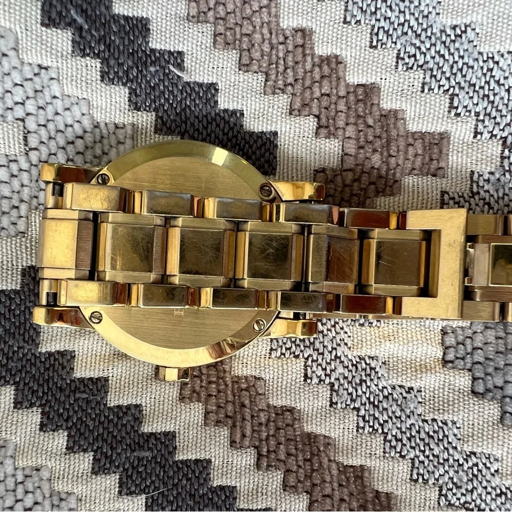 Burberry watch - Picture 6 of 7